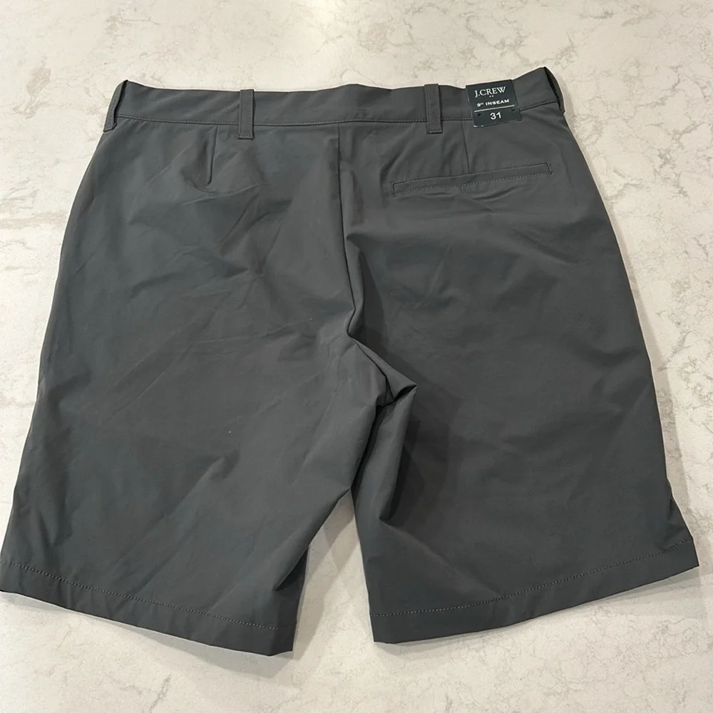 NWT J. Crew Men’s Tech Shorts 9'' Inseam Performance Classic Fit Grey Size 31